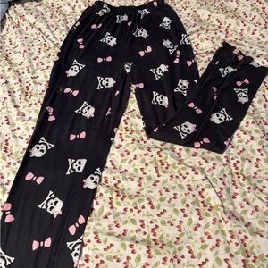 Playful Black and Pink skull Pattern Pajamas